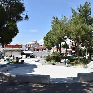 κάντε κράτηση εδώ