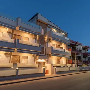 κάντε κράτηση εδώ